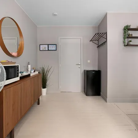 בית הארחה Spacious Guest Near Historic Market - 5 Min Walk