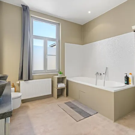 Spacious Guest Near Historic Market - 5 Min Walk * Brugge